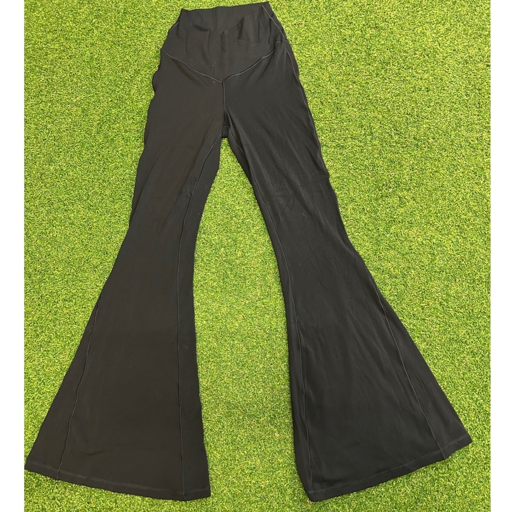 Offline by Aerie Real Me Super Flare Ribbed Leggings Black High Rise Small Short